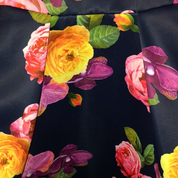 Beautiful Forever 21 Sateen Floral Dress - Picture 3 of 5